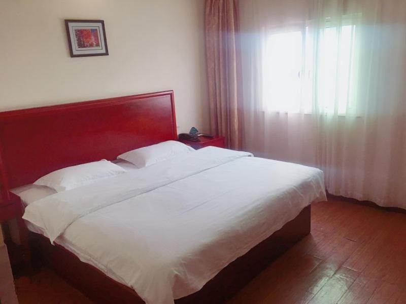 Greentree Inn Shanghai Pudong Airport Wild Animal Park Express Hotel Nanhui Buitenkant foto