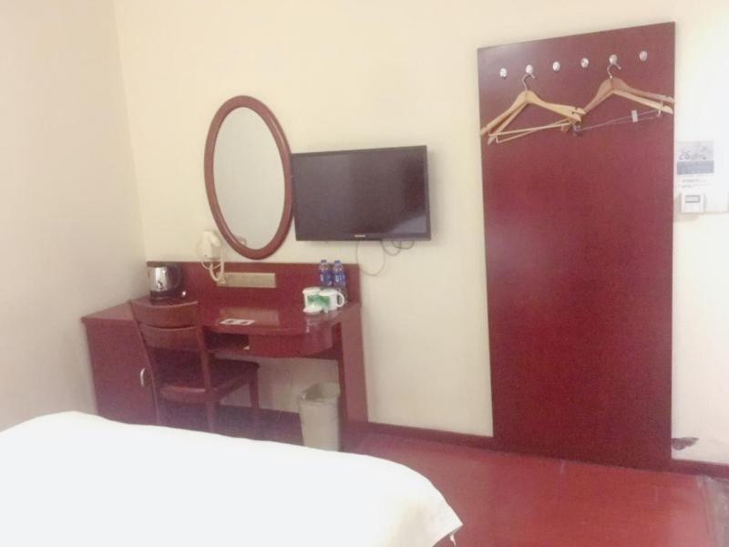 Greentree Inn Shanghai Pudong Airport Wild Animal Park Express Hotel Nanhui Buitenkant foto