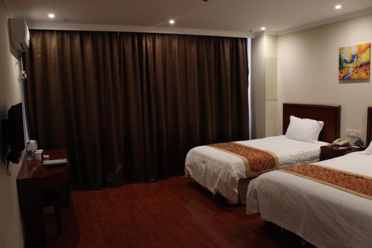 Greentree Inn Shanghai Pudong Airport Wild Animal Park Express Hotel Nanhui Buitenkant foto